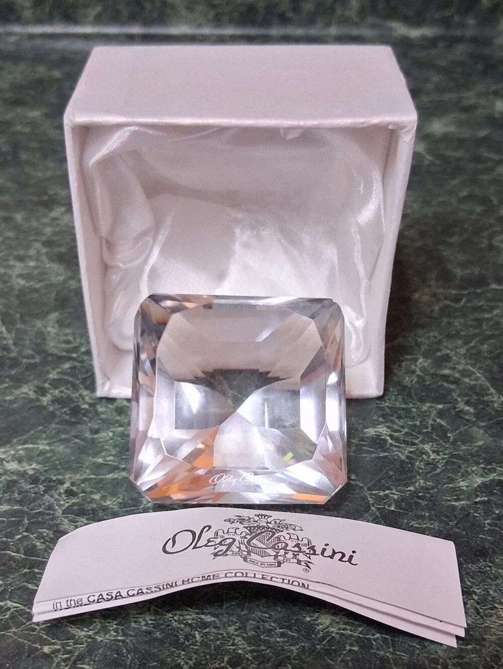 NIB Oleg Cassini Crystal Paperweight Diamond Asscher 2